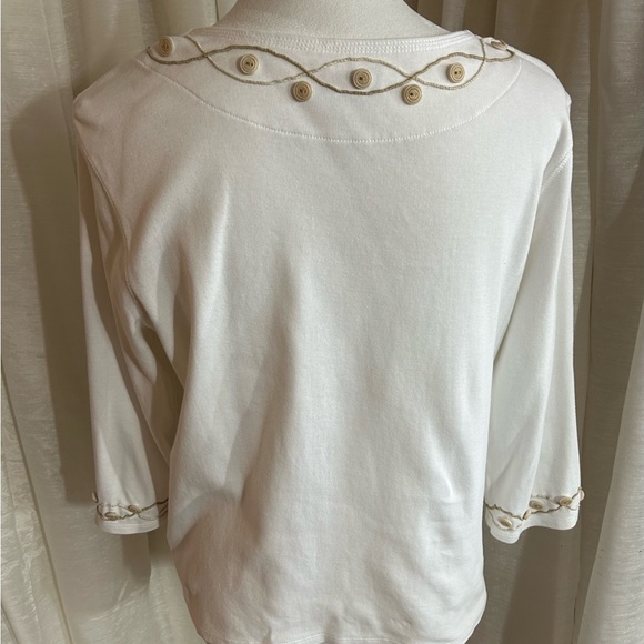 A Christopher & Banks pullover shirt in white with button and embroidery details - Picture 2 of 8